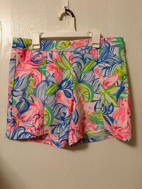Lilly Pulitzer Vibrant Tropical Floral Shorts Size 6